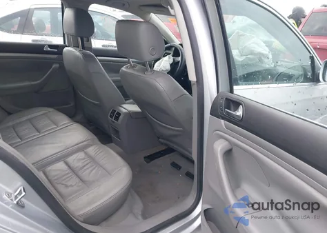 2006 Volkswagen Jetta 2.5 from USA, damaged, VIN 3VWDF71K46M680318